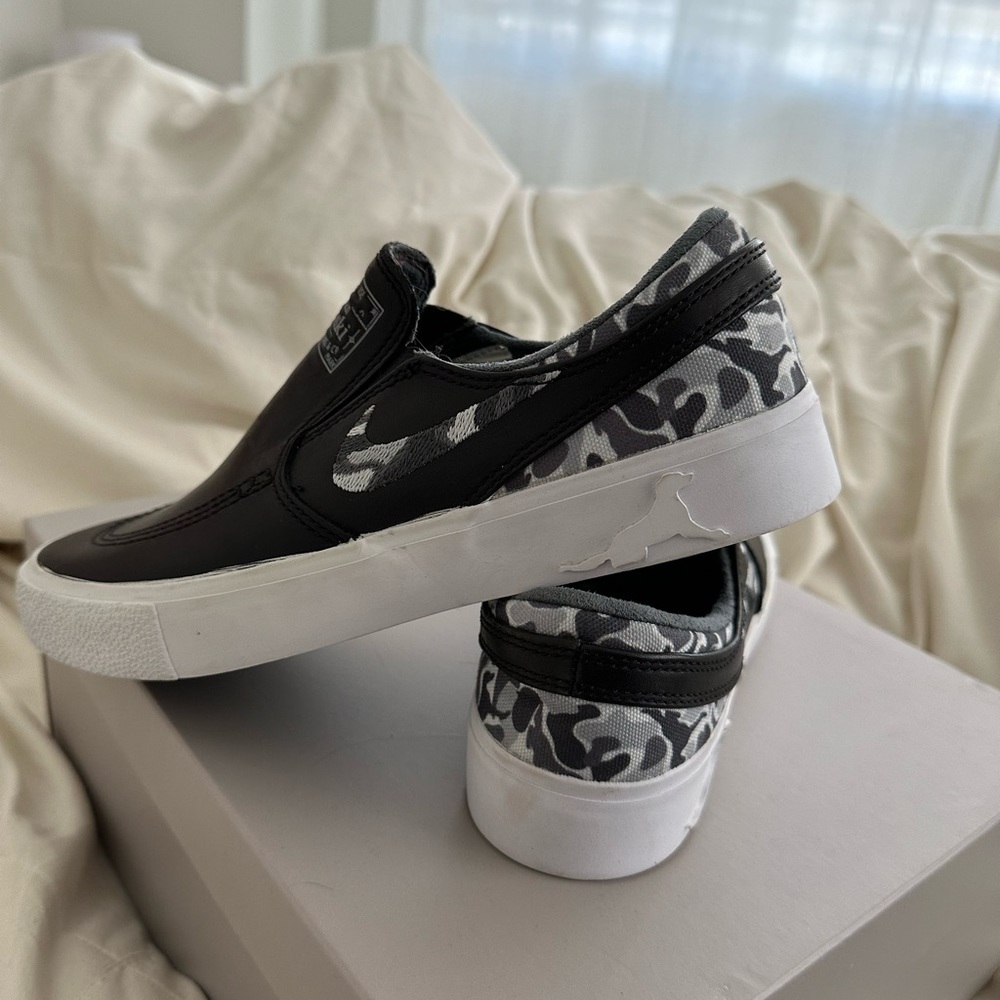 Stefan Janoski slip on skate shoes size 5.5
